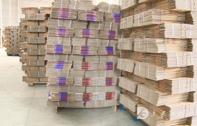 内自同城 | 内江东兴:家门口就能上班啦,挣钱带娃两不误